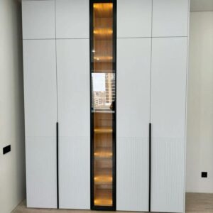 Customizable bedroom wardrobe with drawers and shelves