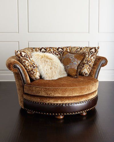 Majesta Roundback Classic Chair