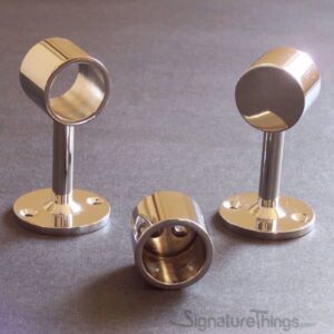 Aluminum curtain rod with end finials and brackets Aluminum curtain rod with end finials and brackets