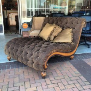 Premium Velvet Accent Chair – Lounge Chair Sharjah UAE Premium Velvet Accent Chair – Lounge Chair Sharjah UAE