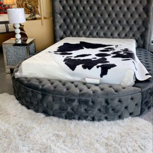 Luxury Tufted Bed with Plush Velvet Upholstery – Abu Dhabi Furniture