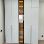 Customizable bedroom wardrobe with drawers and shelves