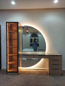Built-In Dresser Unit with Stylish Mirror Finish UAE